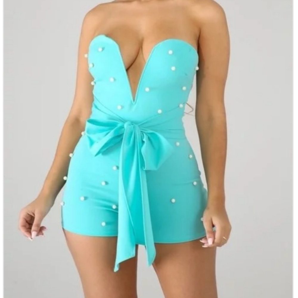 🚨⬇️💥NEW ARRIVAL!💥 Blue Pearl Romper